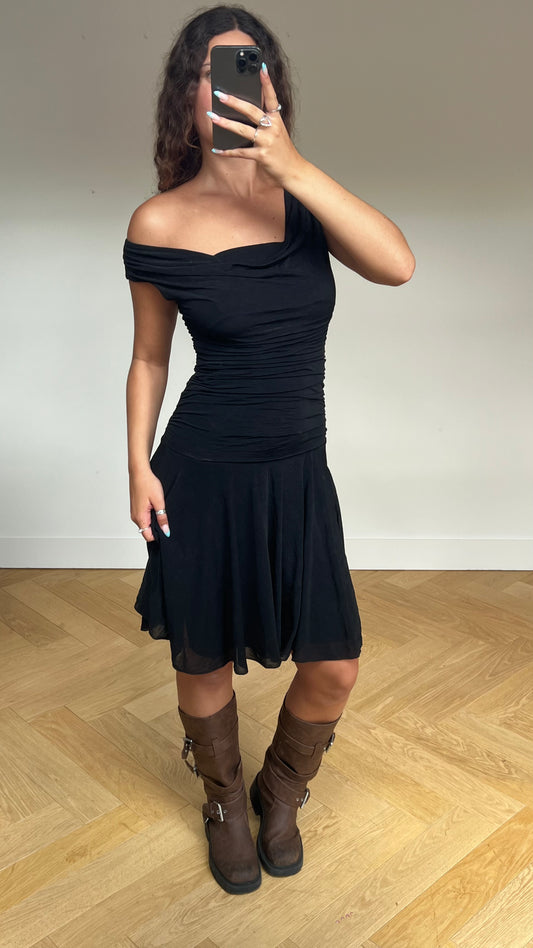 00s black ruched midi dress- size S