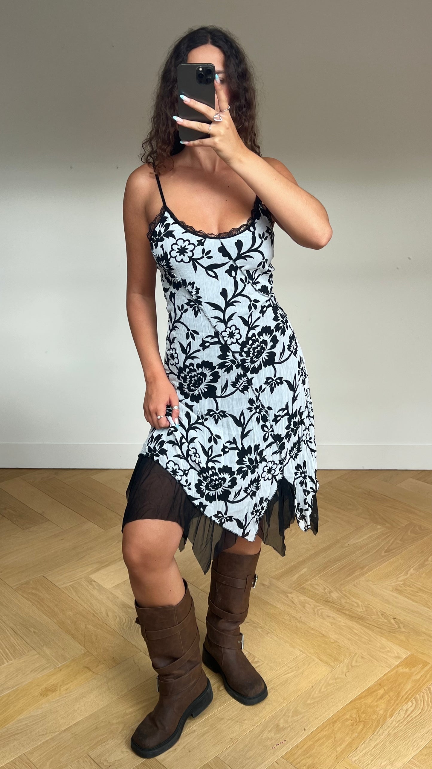 00s grey floral midi dress- size M