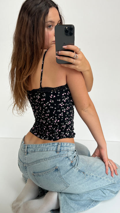 00s black floral cami- size S