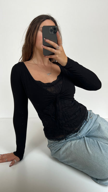 00s black lace long sleeve top- size S
