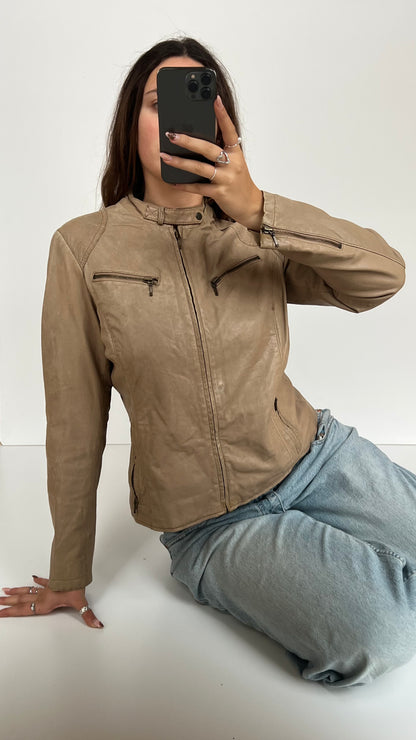 00s brown leather jacket- size M