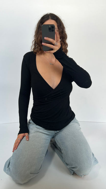 00s black wrap long sleeve top- size M