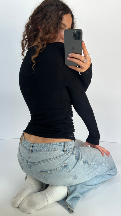 00s black wrap long sleeve top- size M