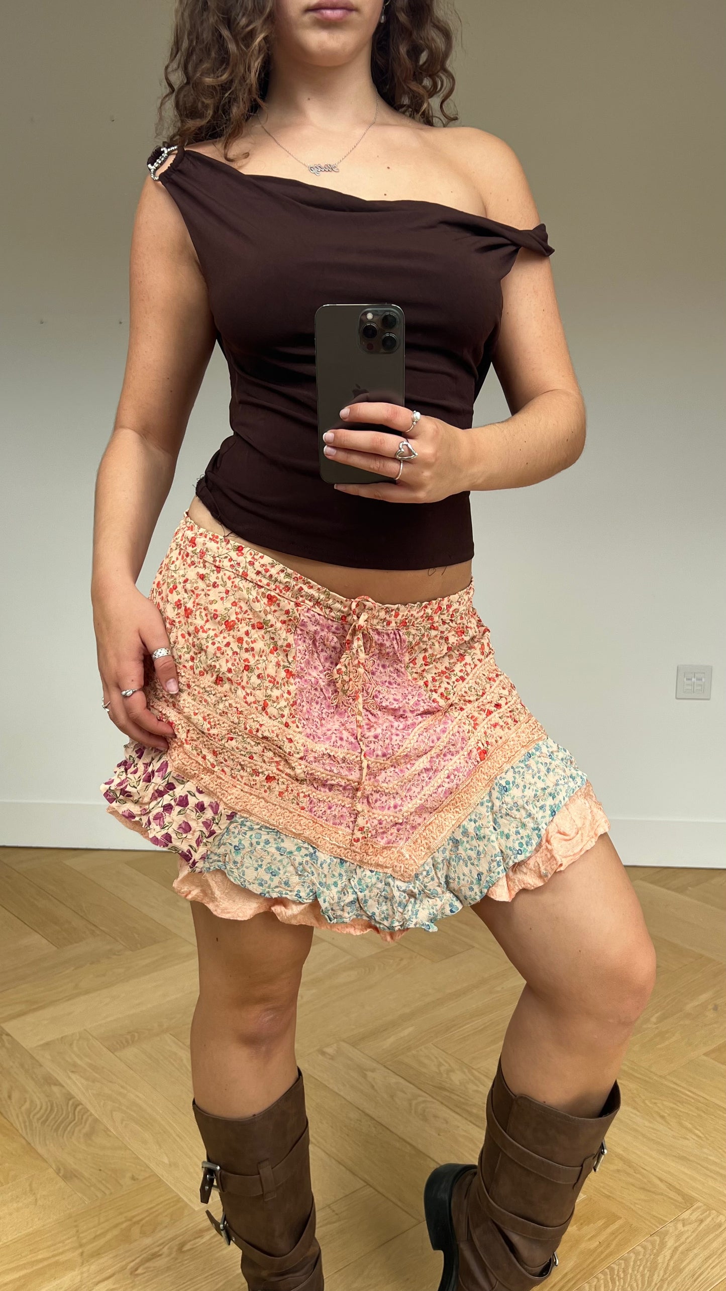 00s orange floral mini skirt- size M