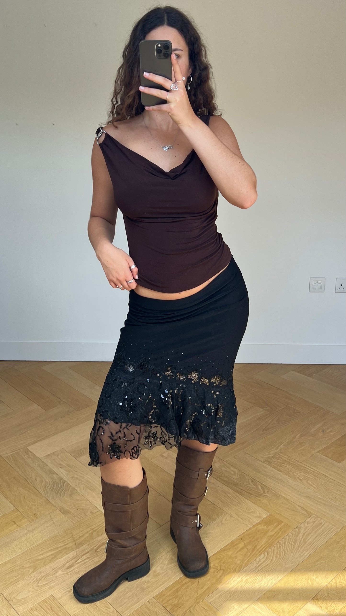 00s black sequin midi skirt- size M