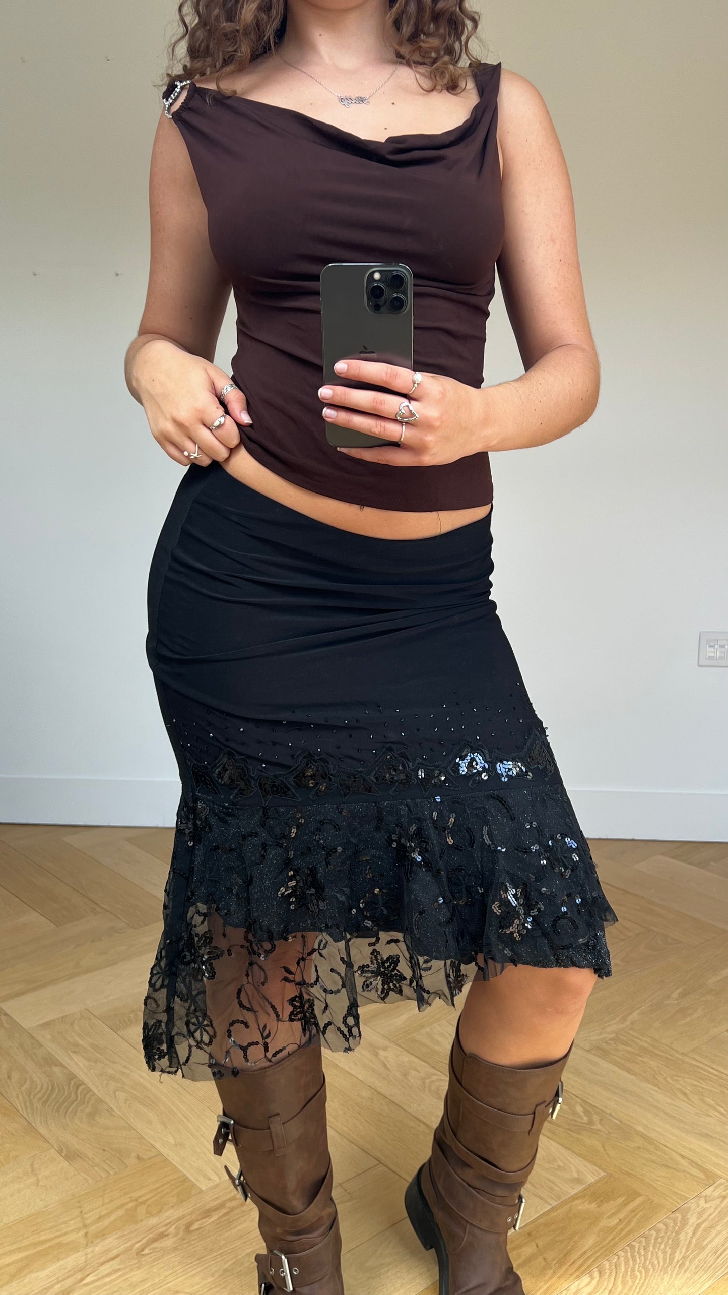 00s black sequin midi skirt- size M