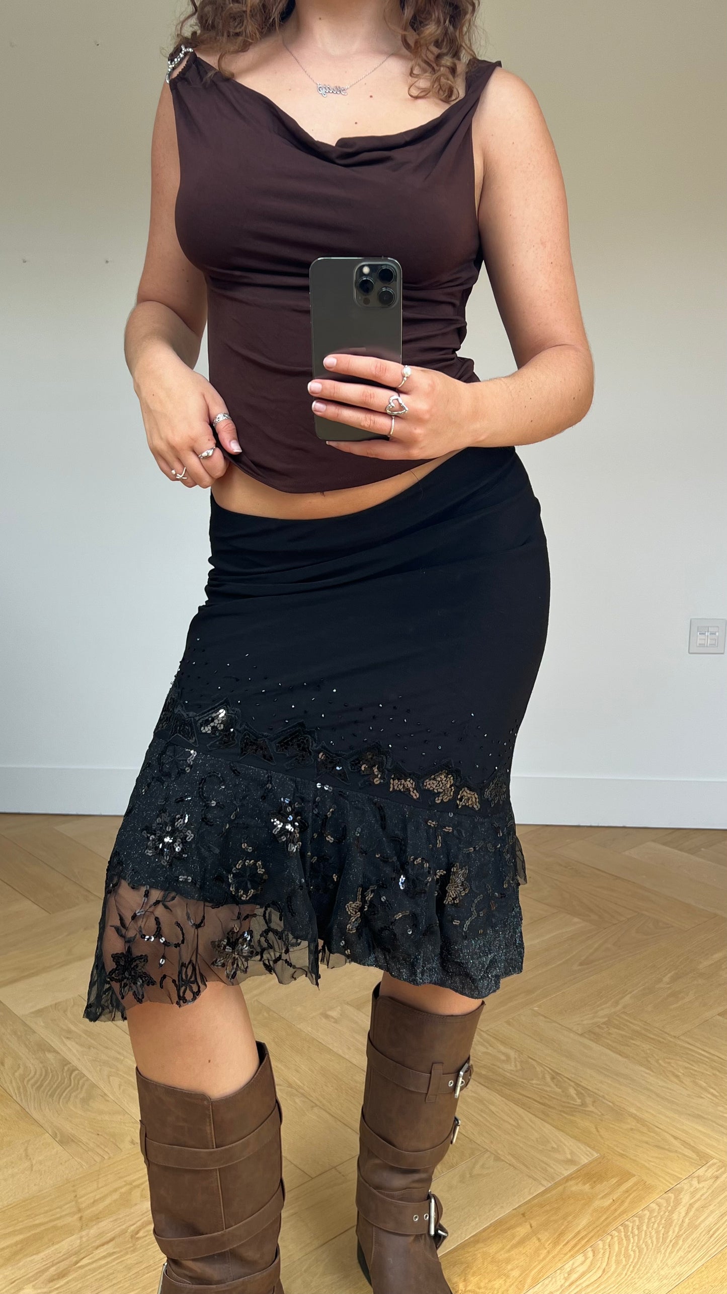 00s black sequin midi skirt- size M