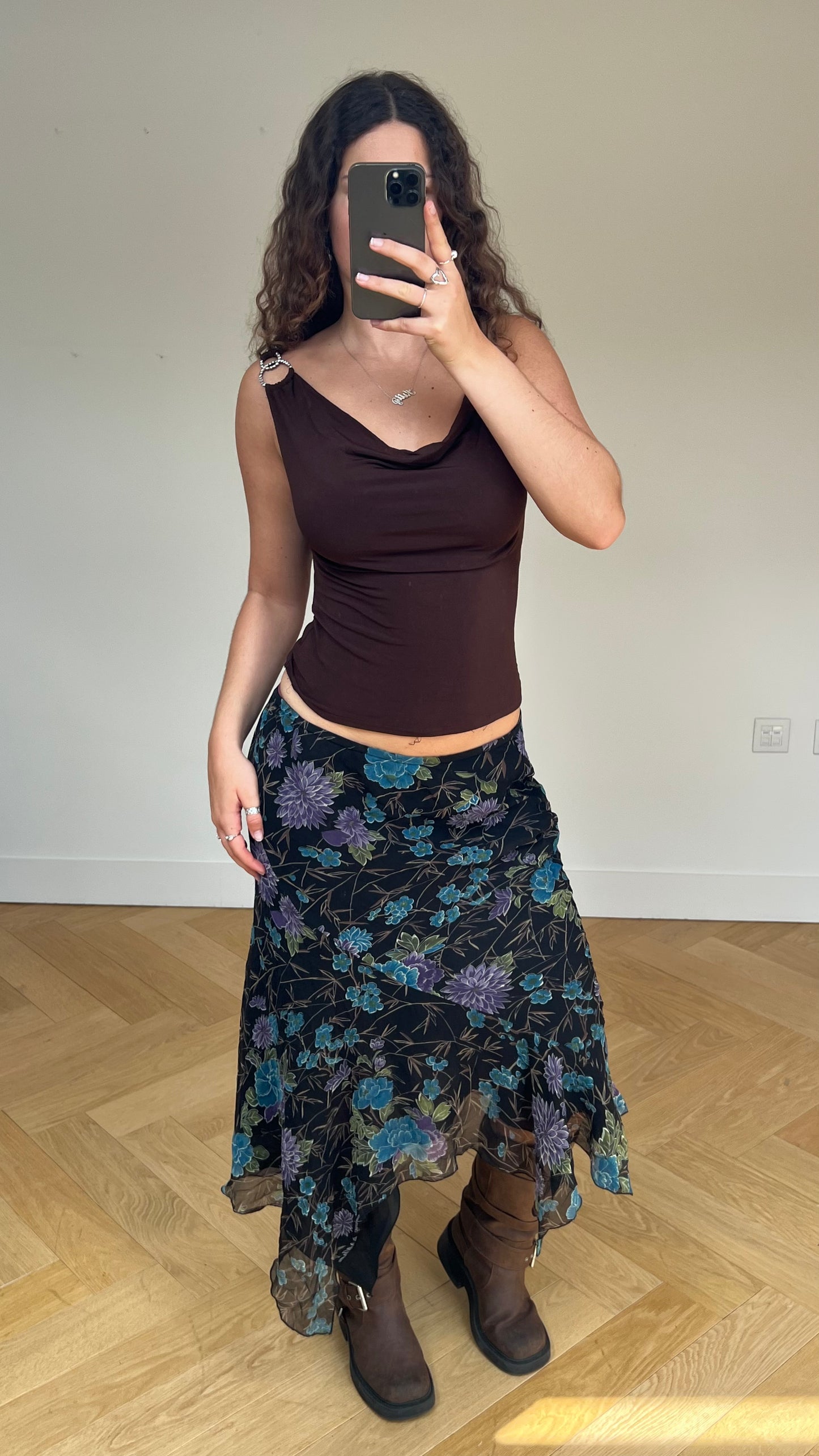 00s black floral maxi skirt- size L