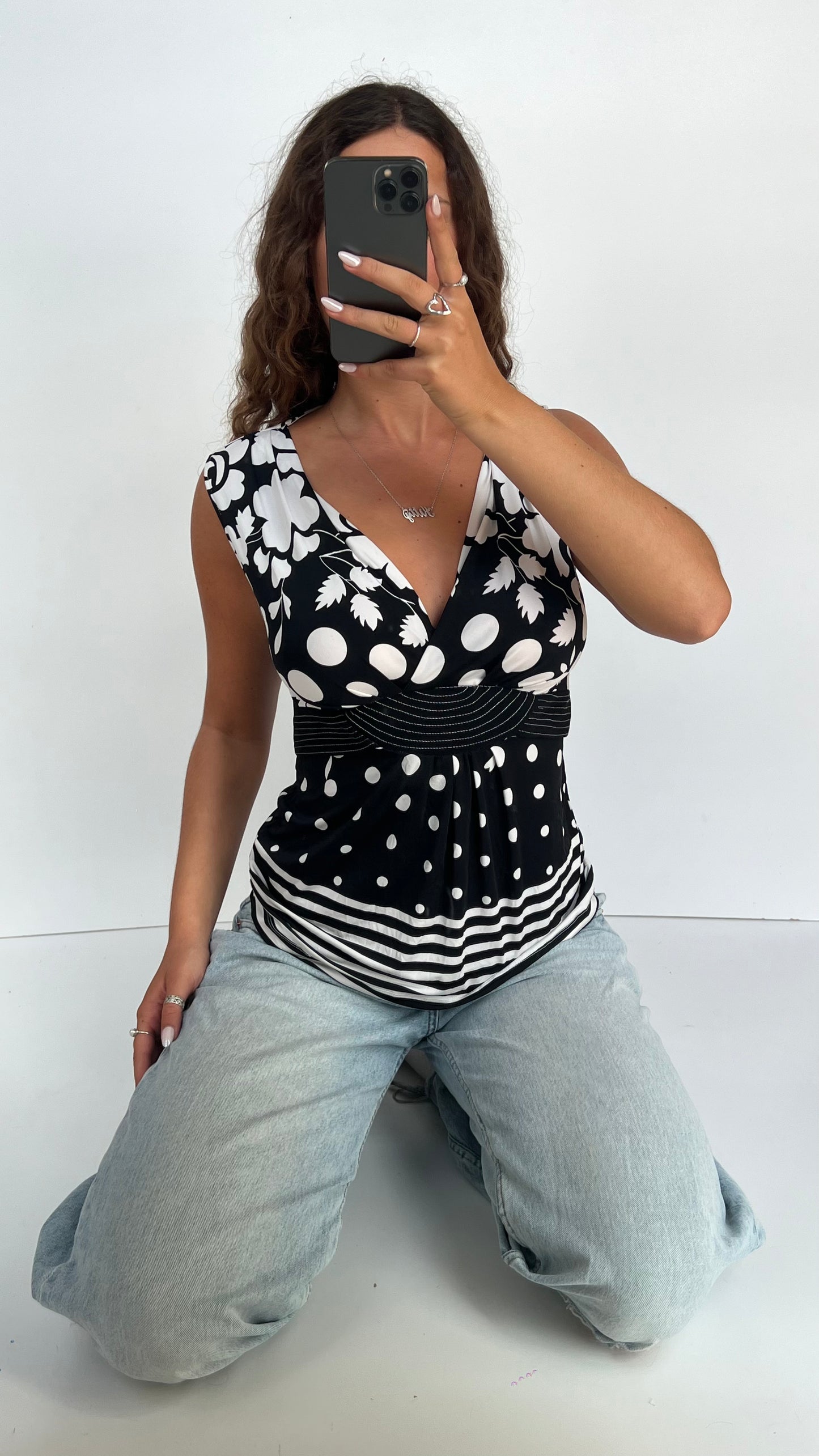 00s black white top- size S