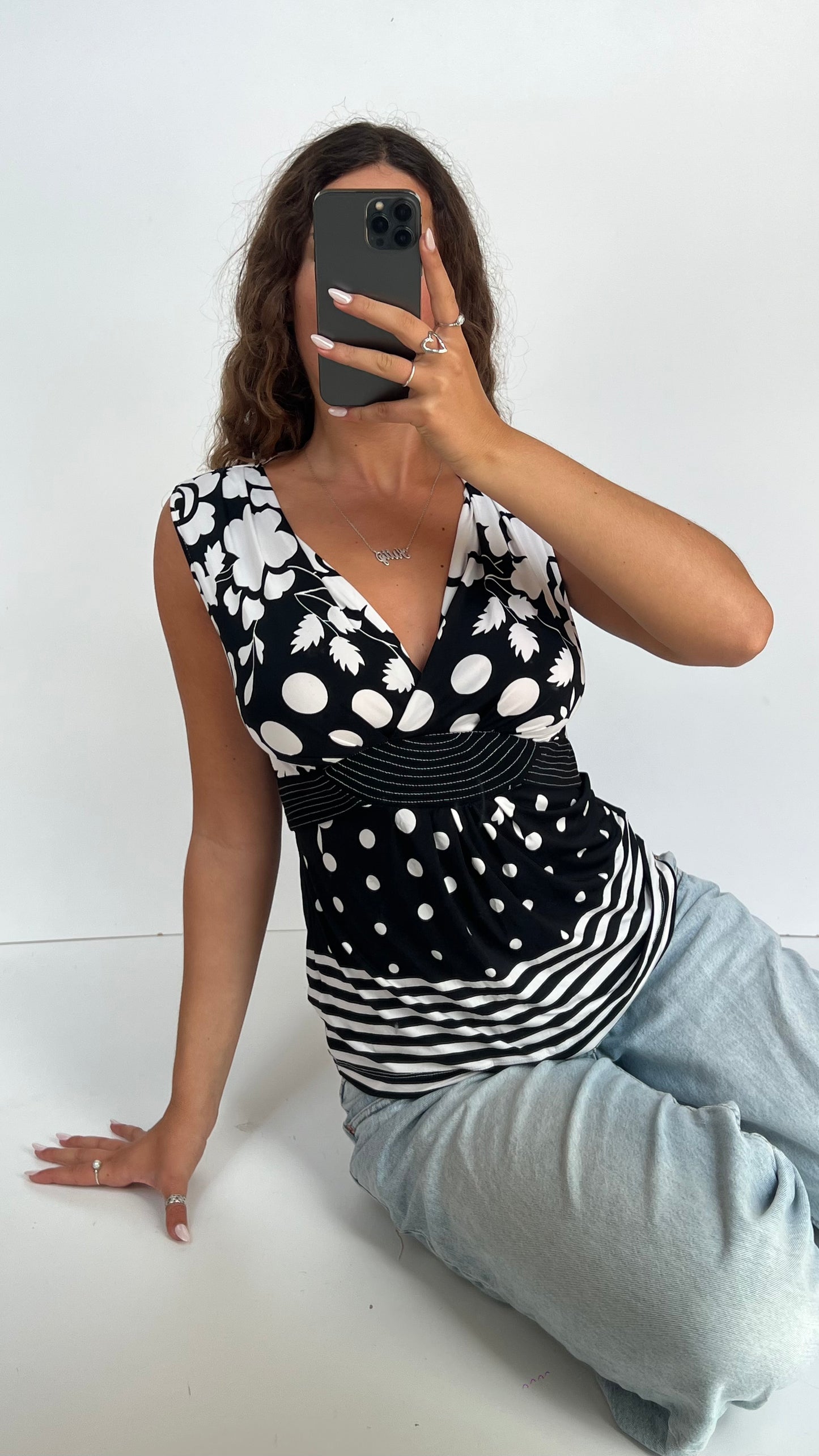 00s black white top- size S
