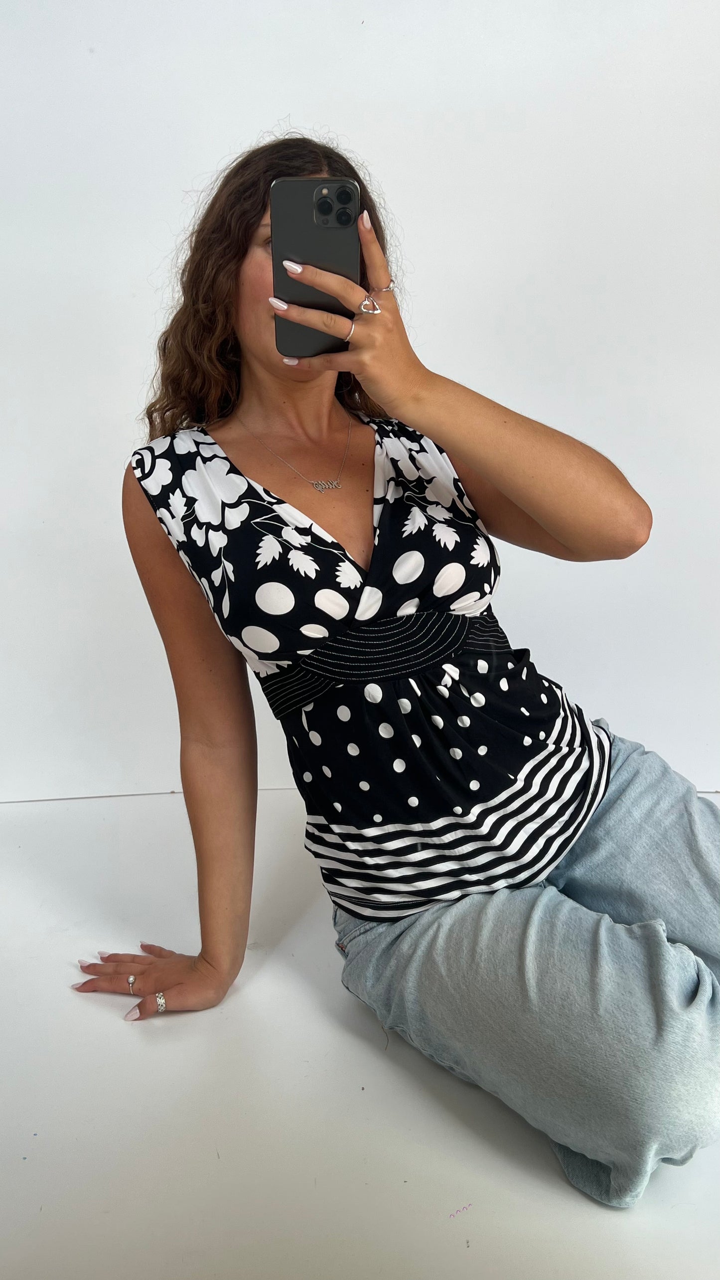 00s black white top- size S