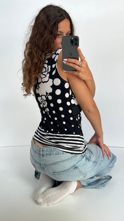 00s black white top- size S