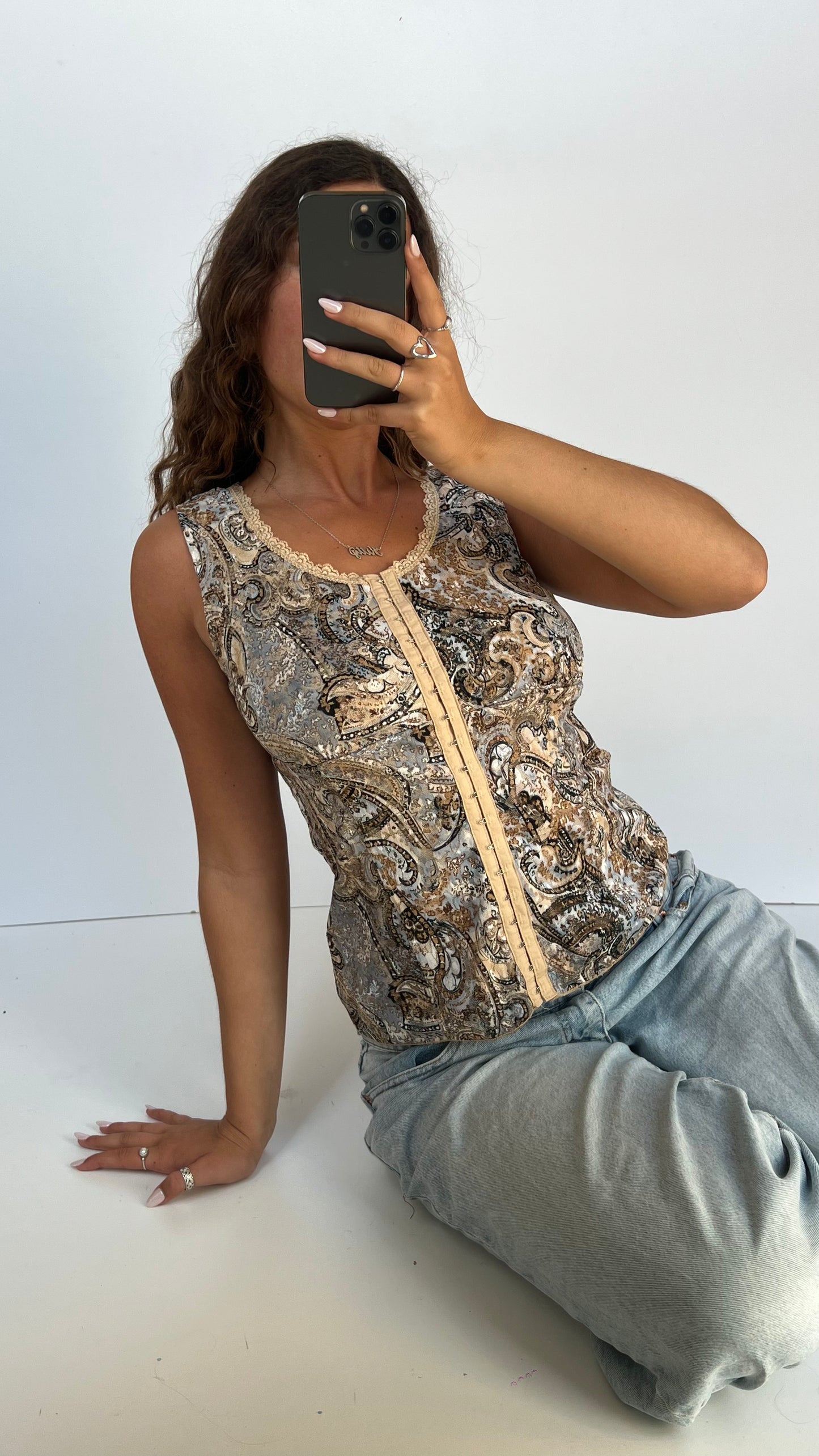 00s brown paisley top- size L