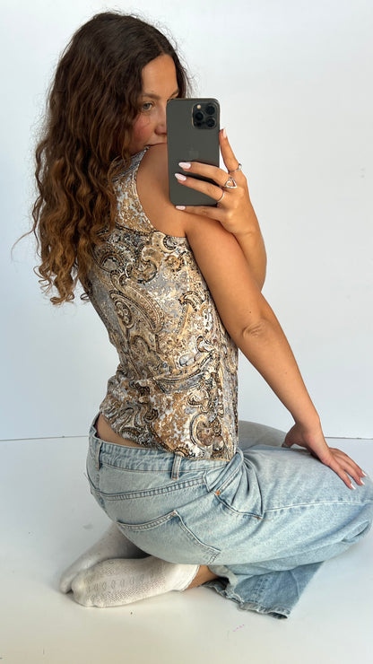00s brown paisley top- size L