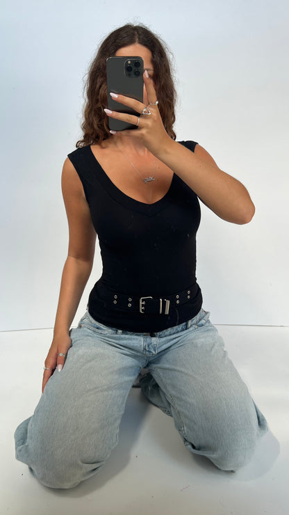 00s black buckle top- size S