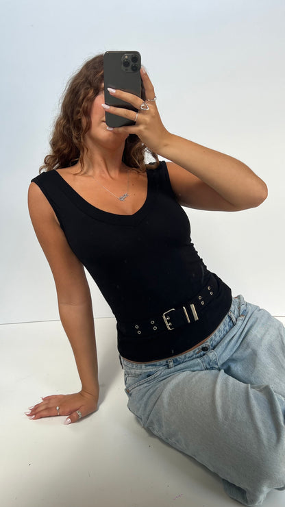 00s black buckle top- size S