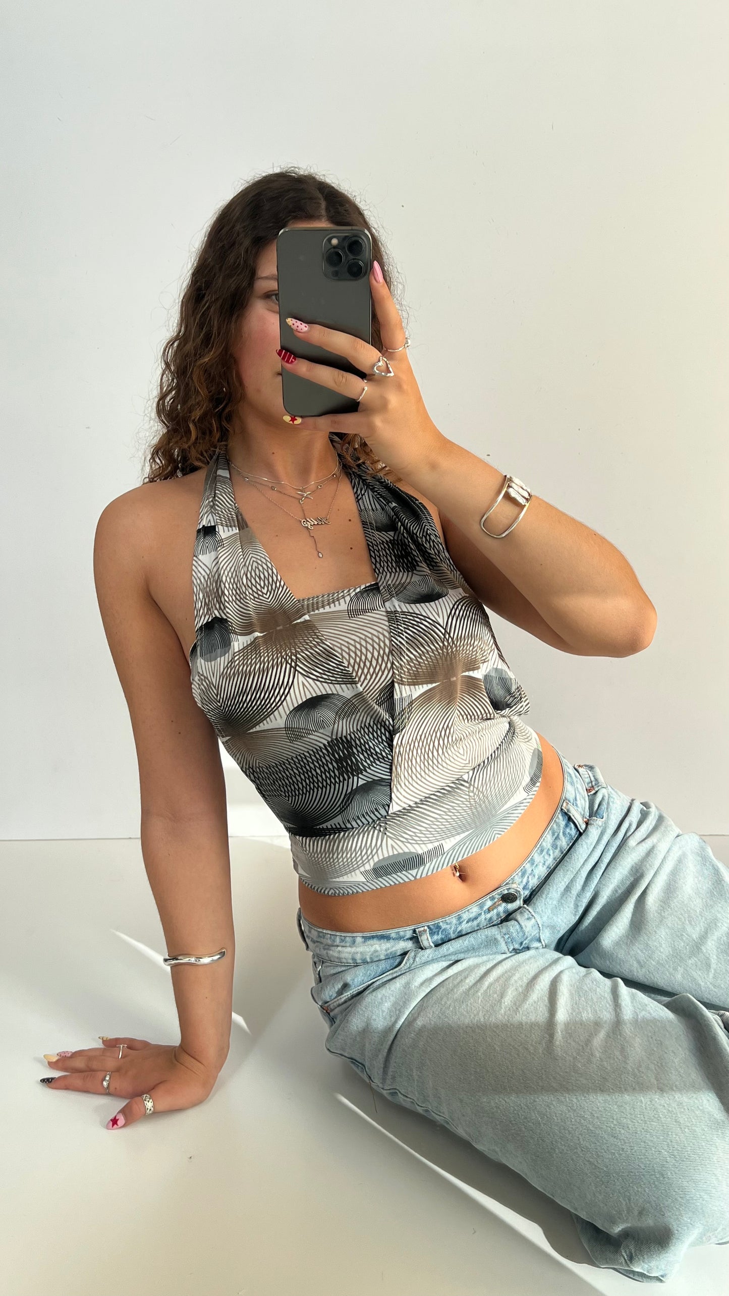 00s grey brown patterned top- size L