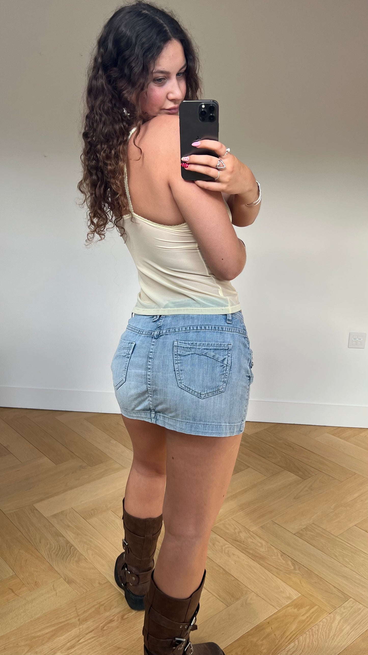 00s low rise denim mini skirt- size M