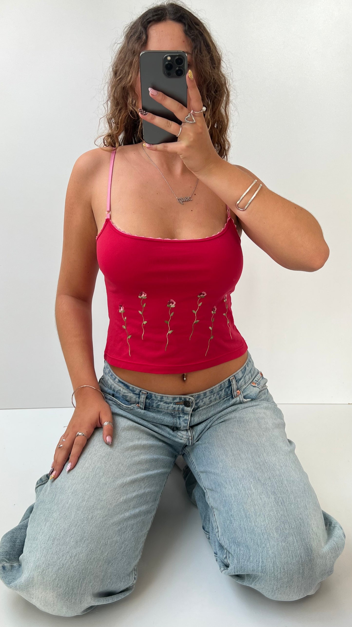00s red floral embroidered cami- size M