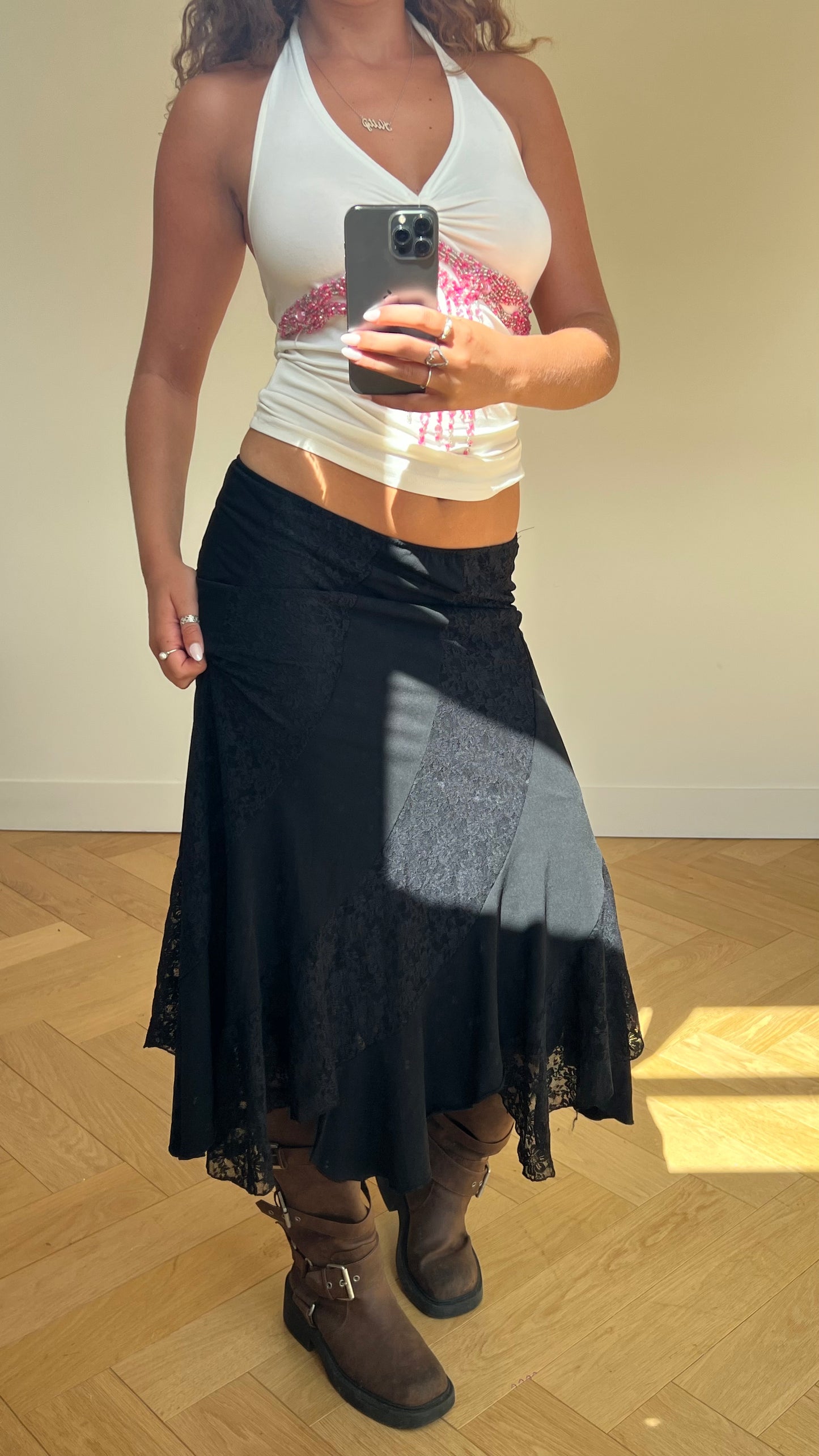 00s black lace maxi skirt- size L
