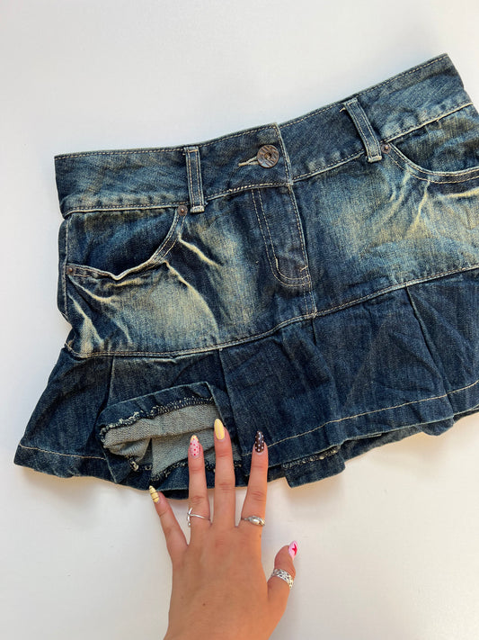 00s denim pleated mini skirt- size M
