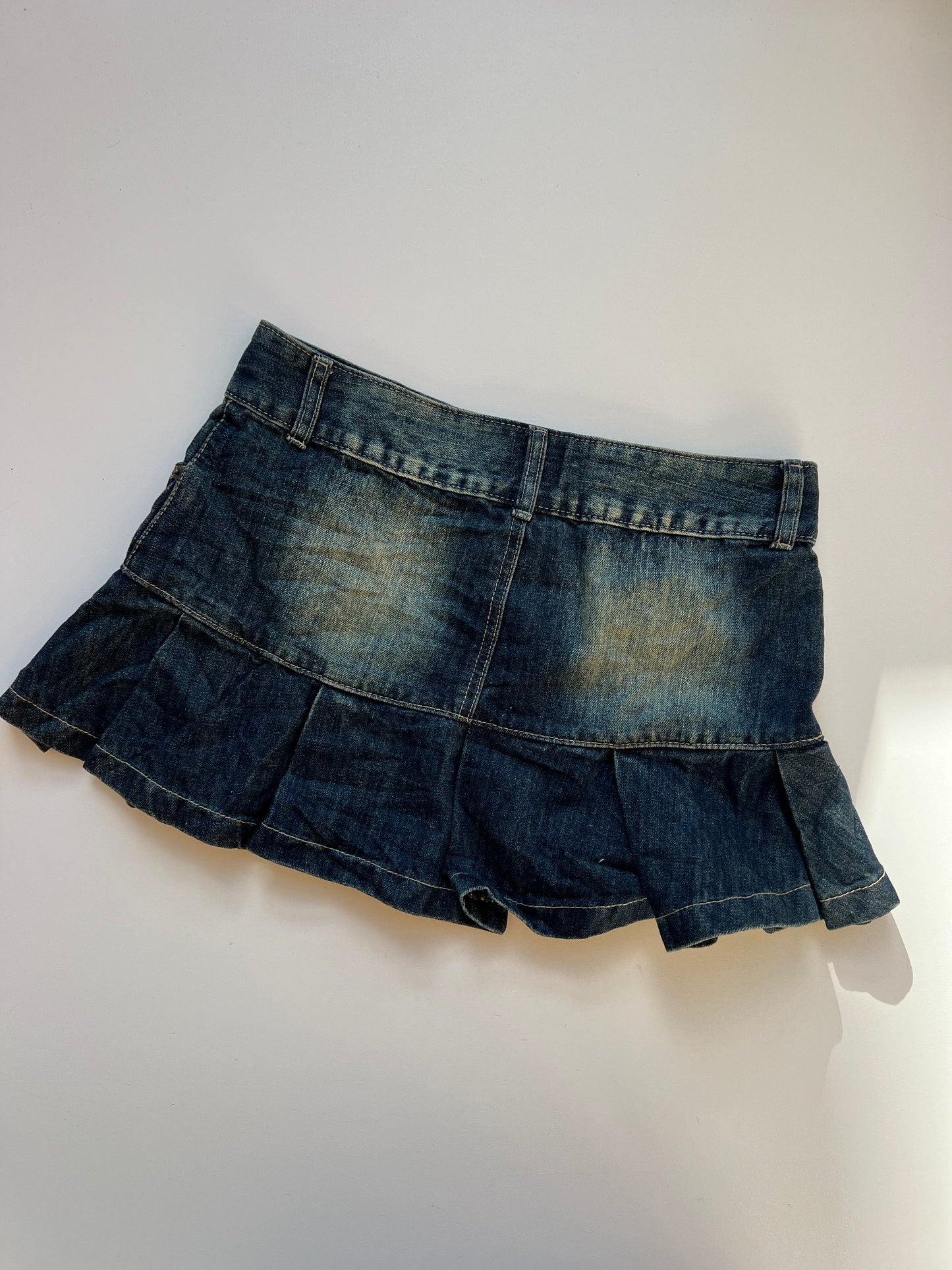 00s denim pleated mini skirt- size M