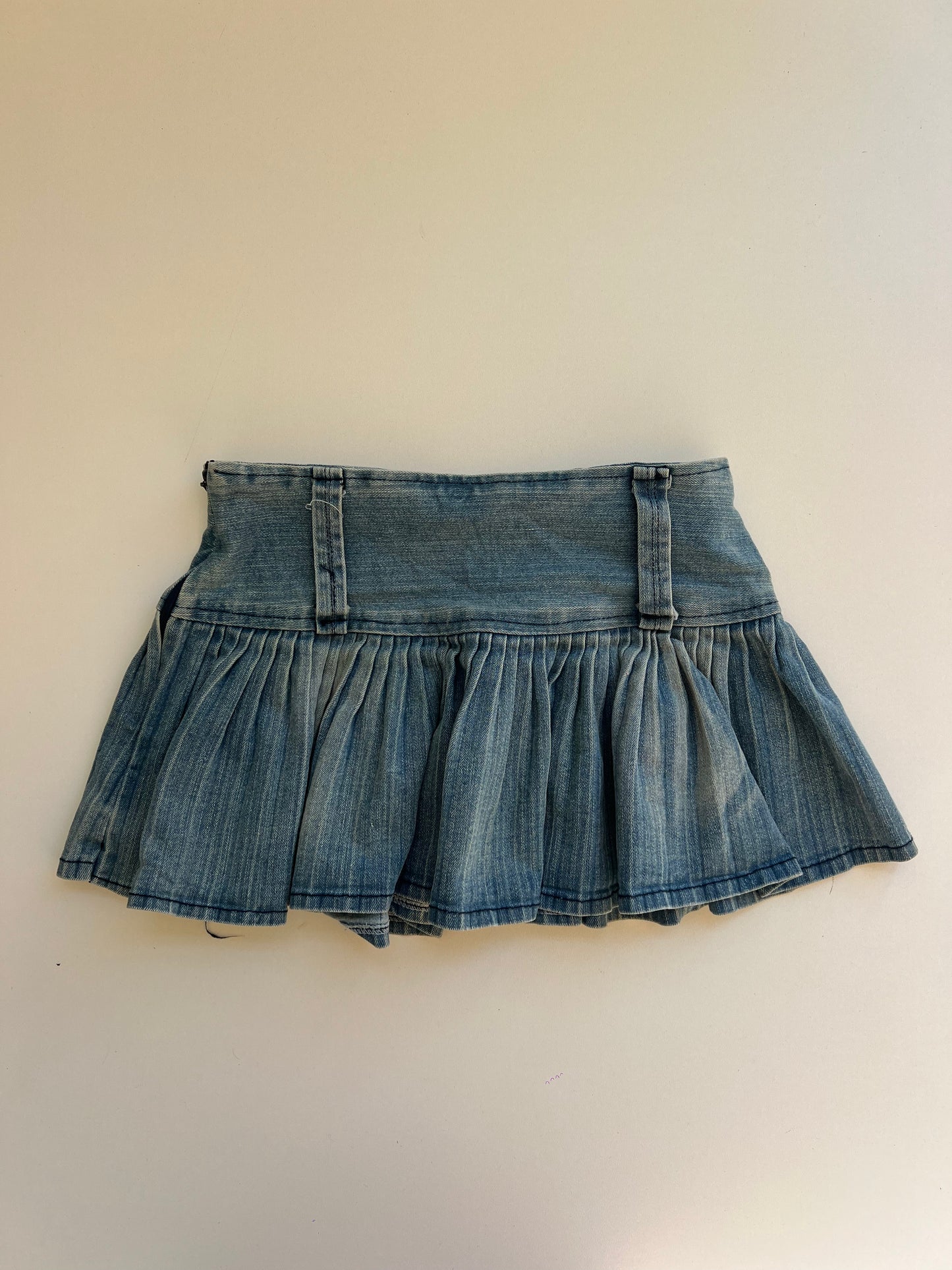 00s denim pleated mini skirt- size XS