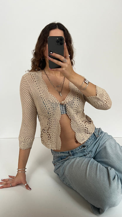 00s cream crochet cardigan- size M