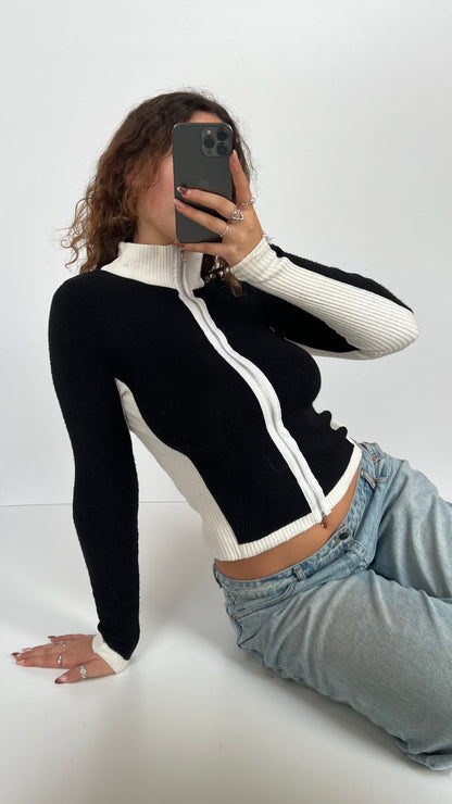 00s black white zip up- size S