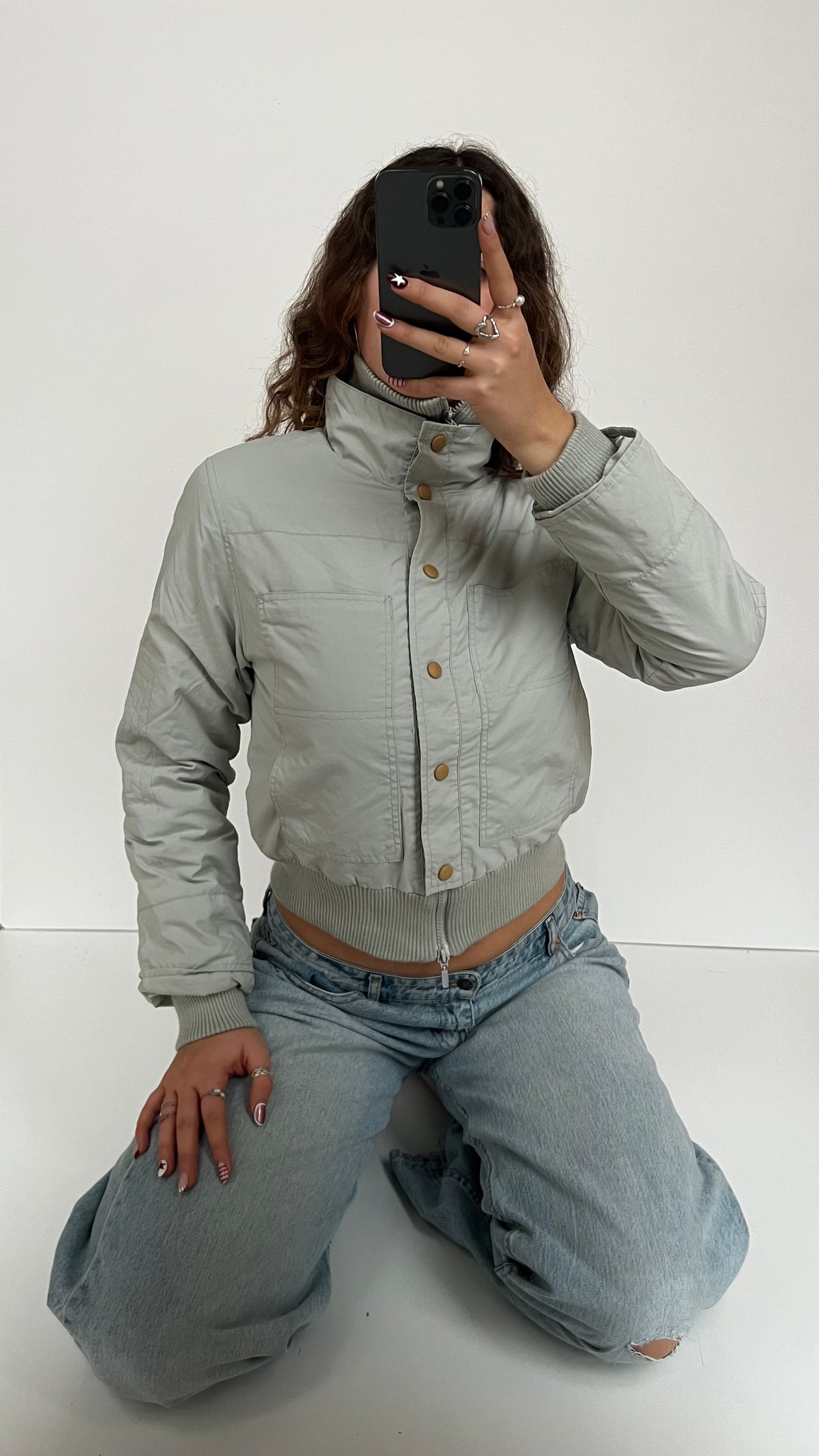 00s grey puffer jacket- size L