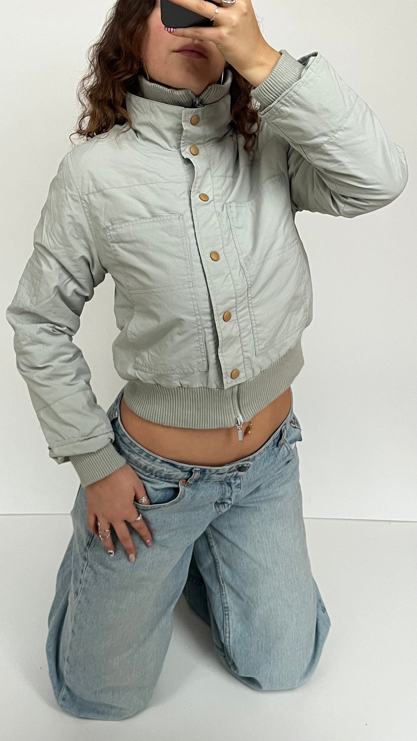 00s grey puffer jacket- size L