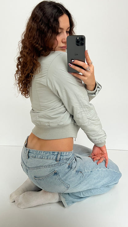 00s grey puffer jacket- size L