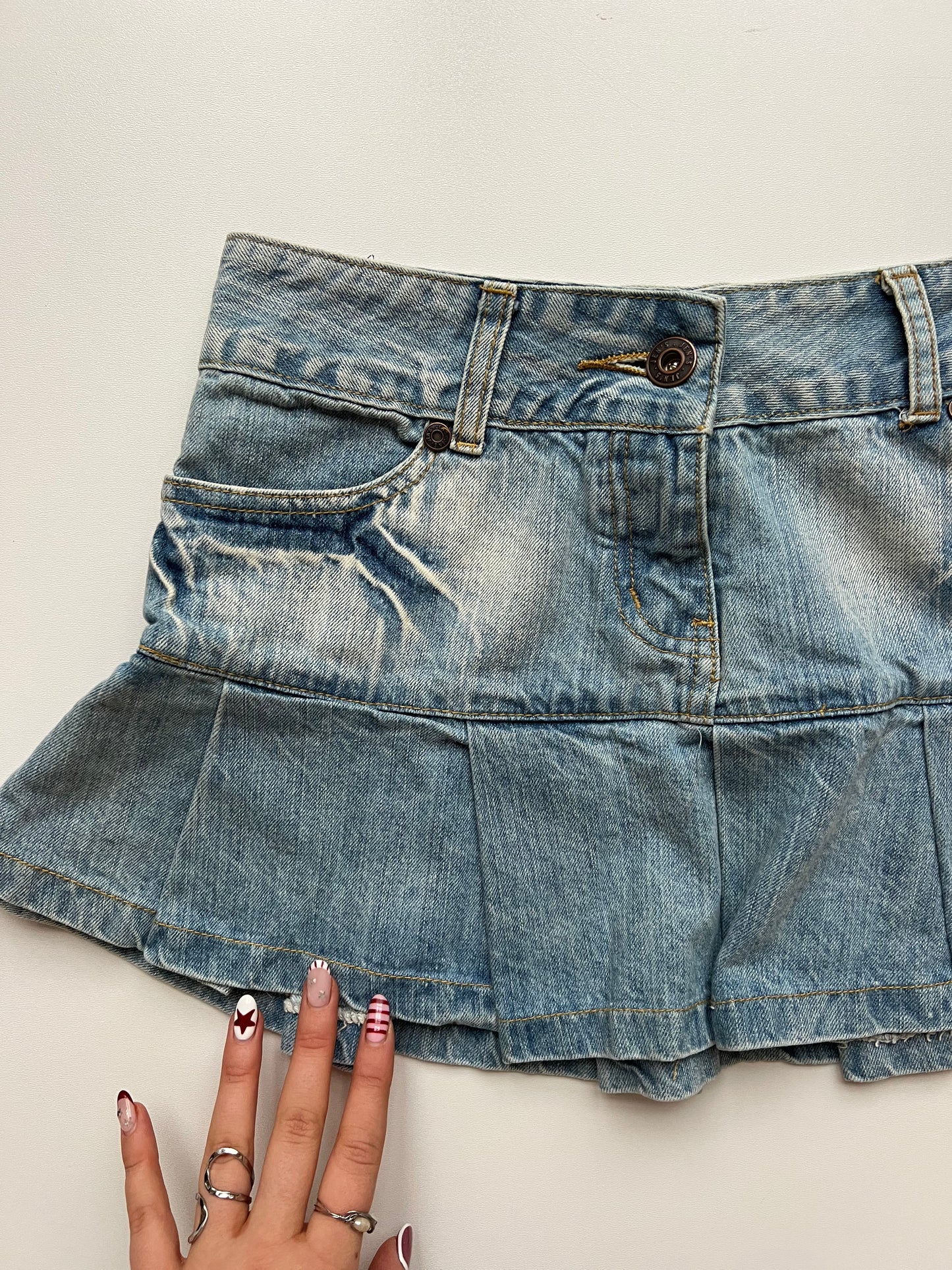 00s denim pleated mini skirt- size XS