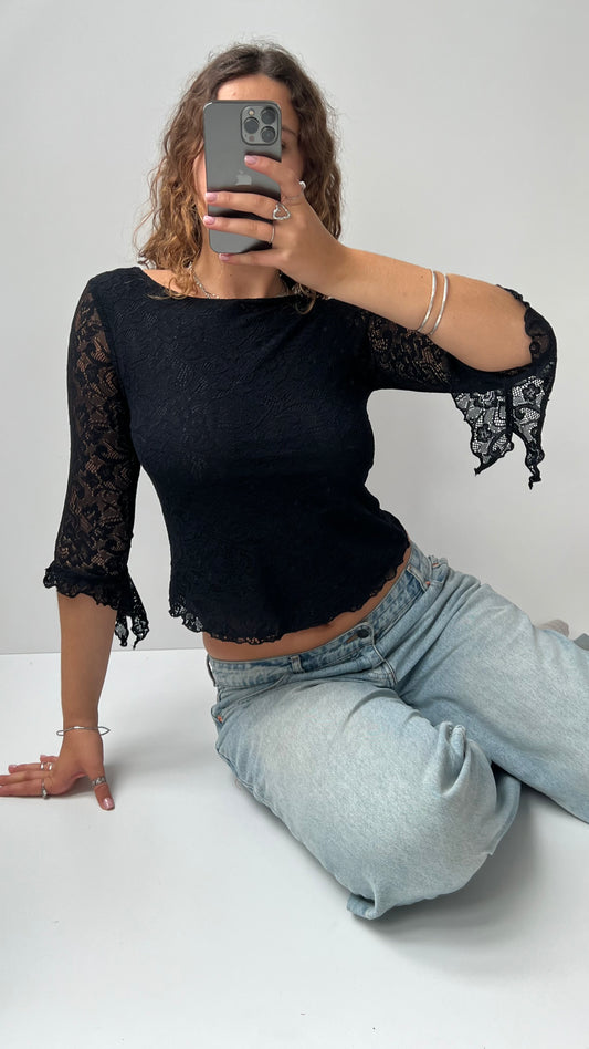 00s black lace long sleeve top- size S