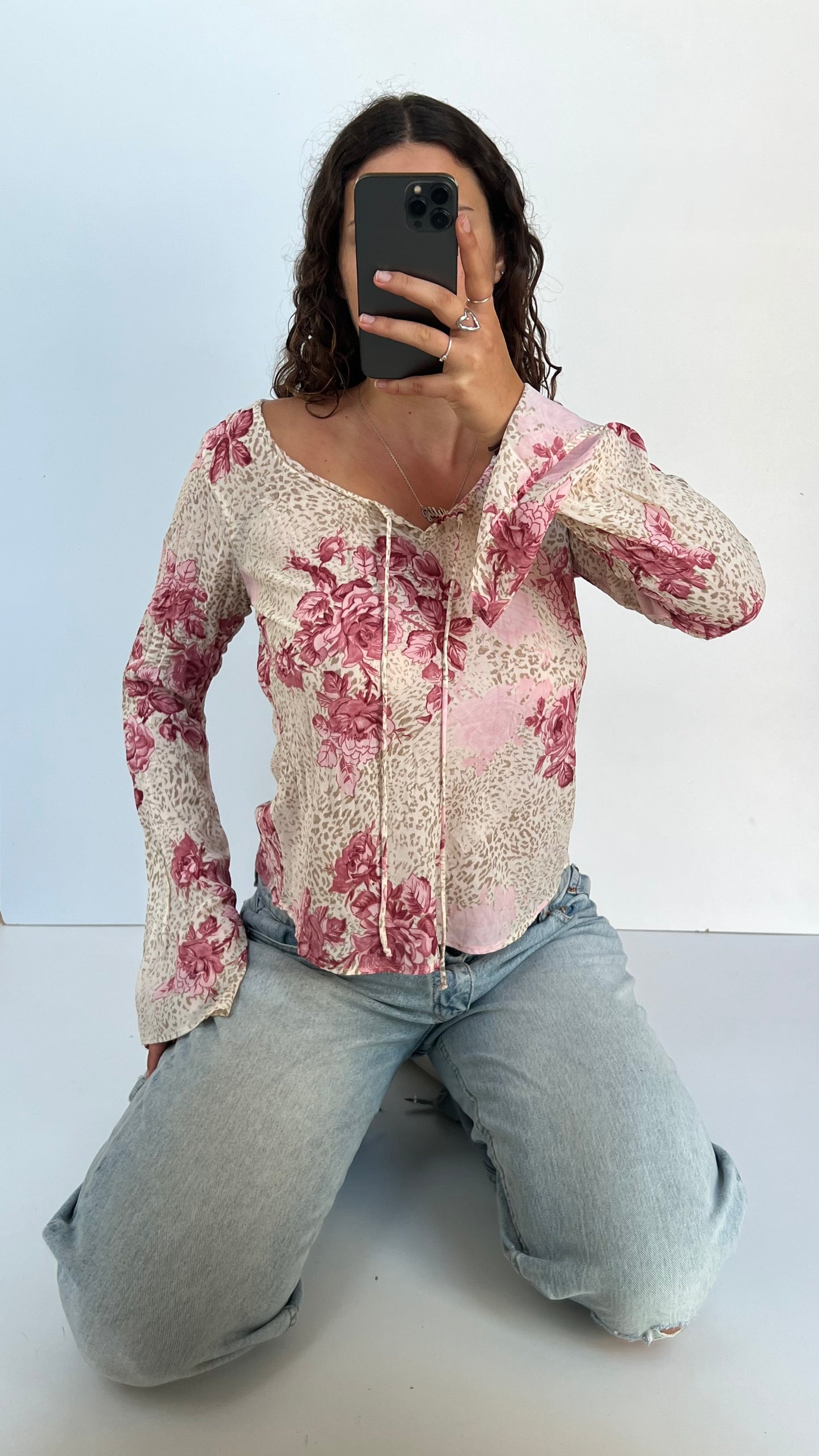 00s cream pink mesh top- size L