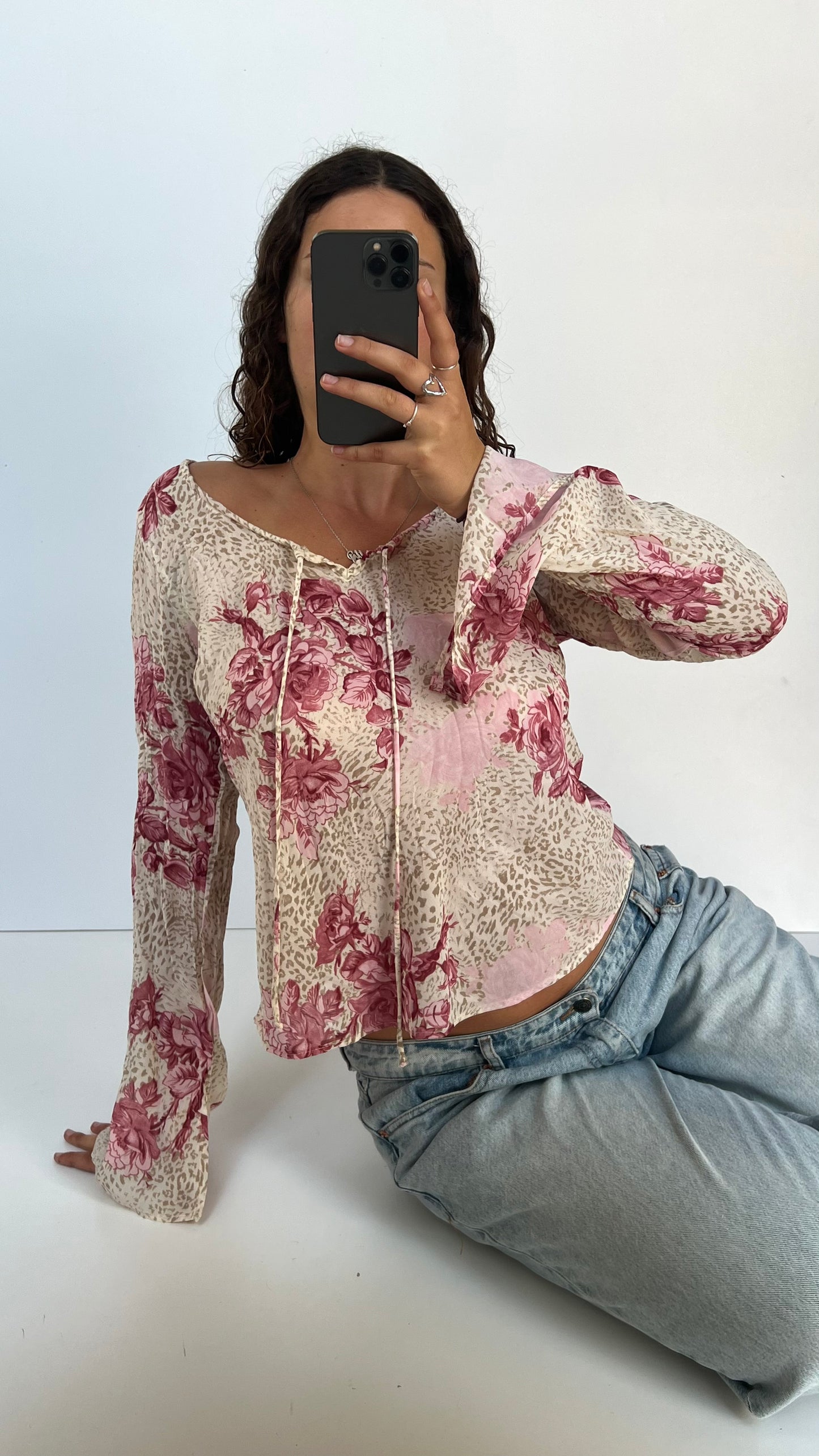 00s cream pink mesh top- size L