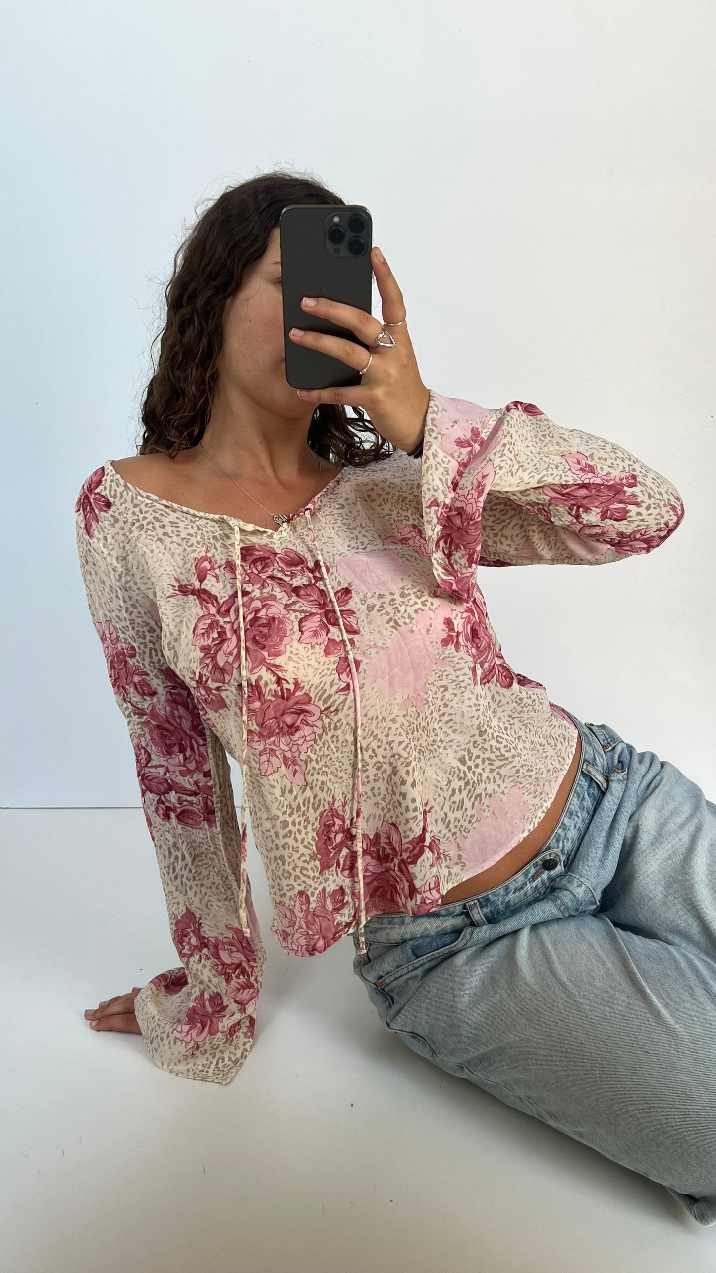 00s cream pink mesh top- size L