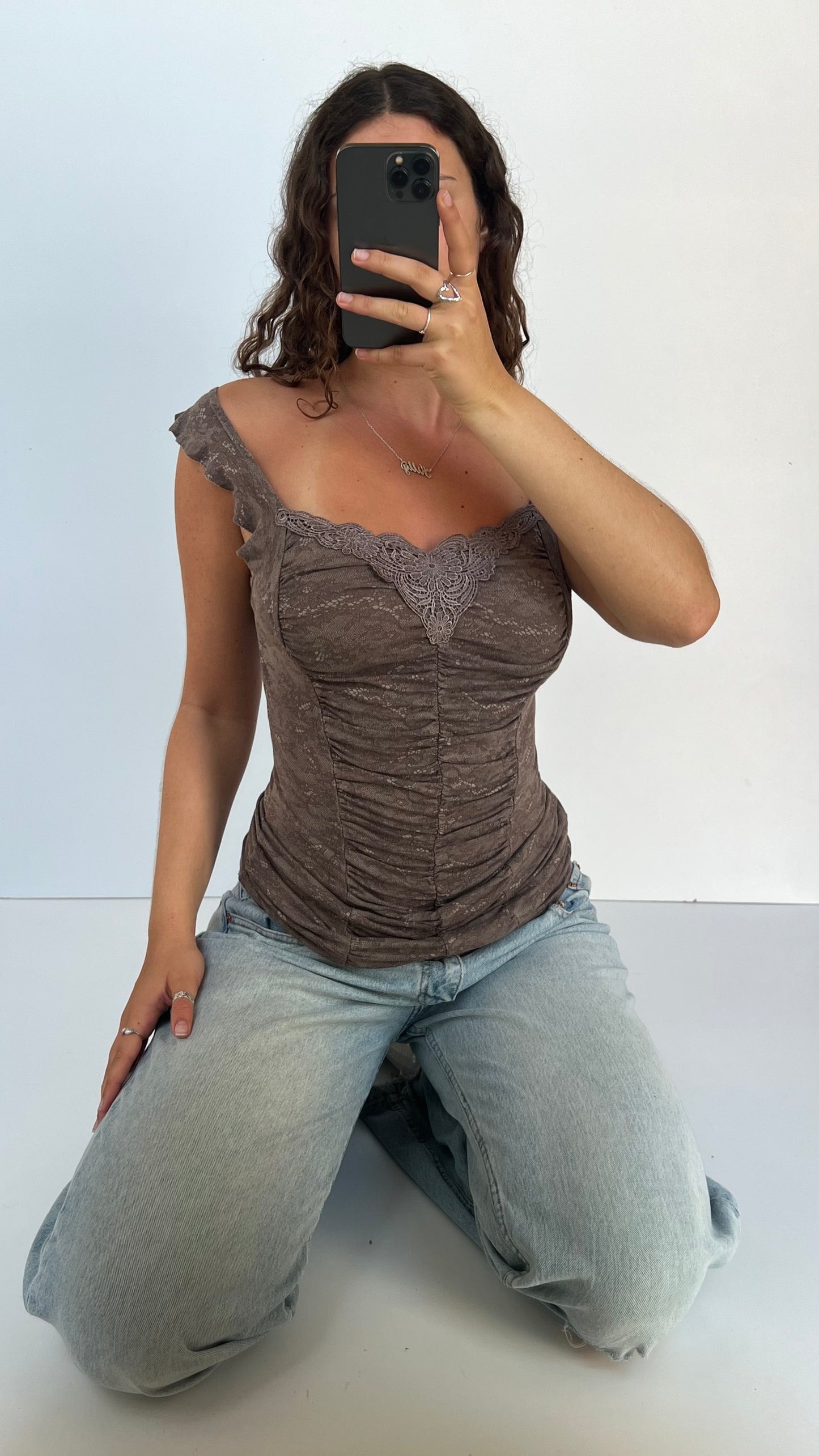 00s brown ruched lace cami- size L