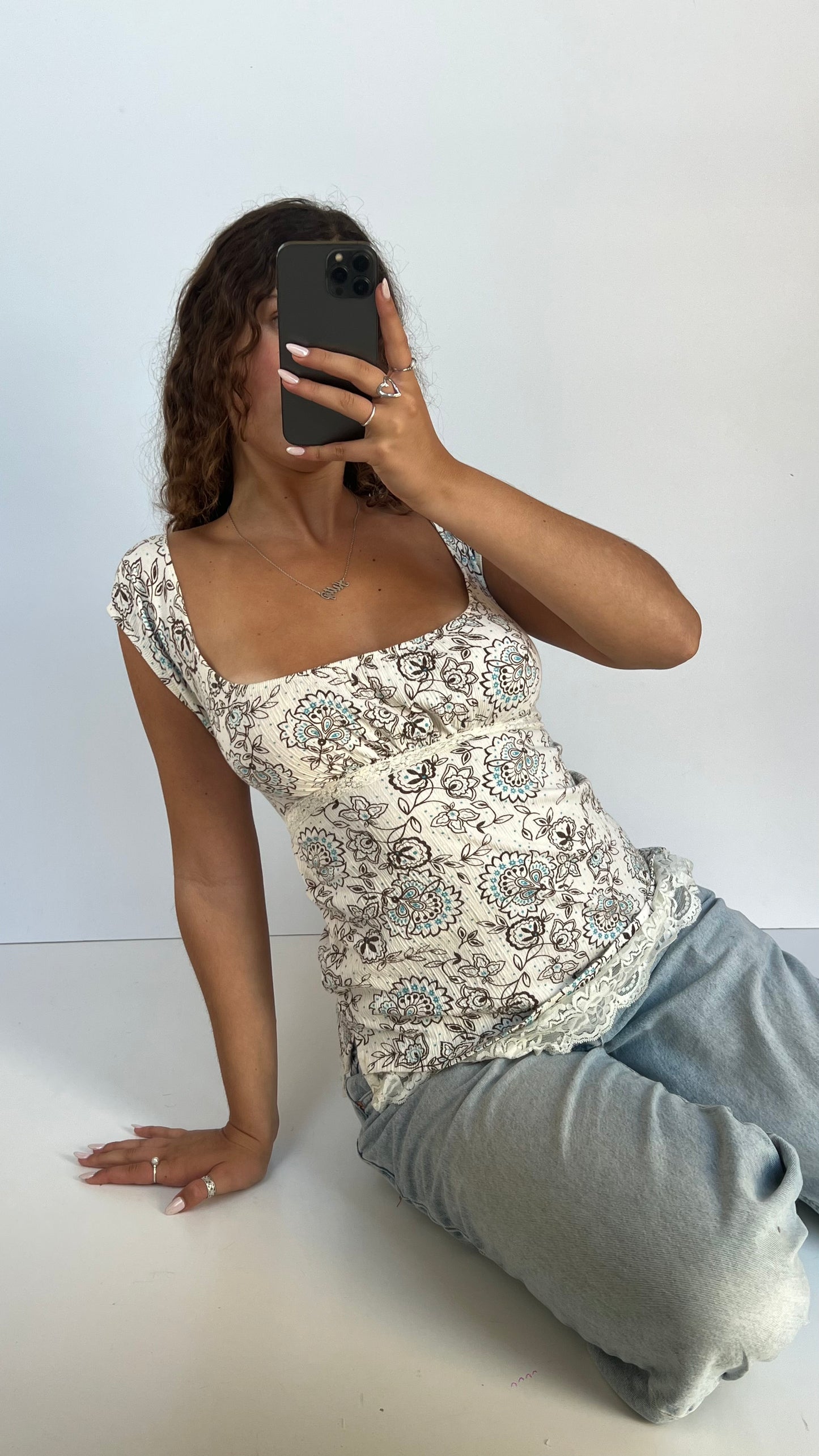 00s white floral babydoll top- size M