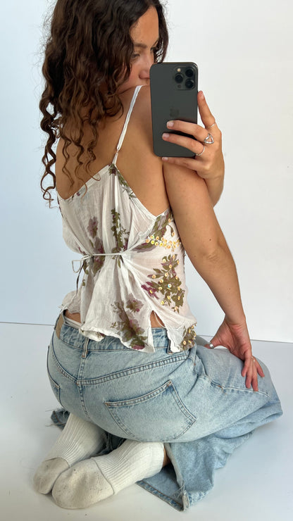 00s white floral sequin cami- size M