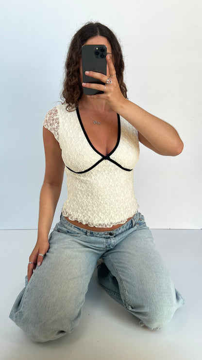 00s white lace babydoll top- size M