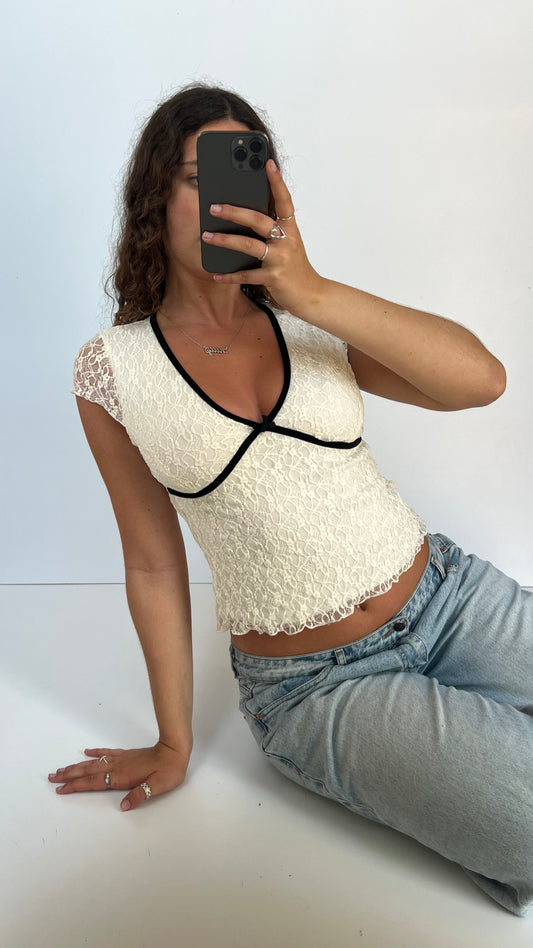 00s white lace babydoll top- size M