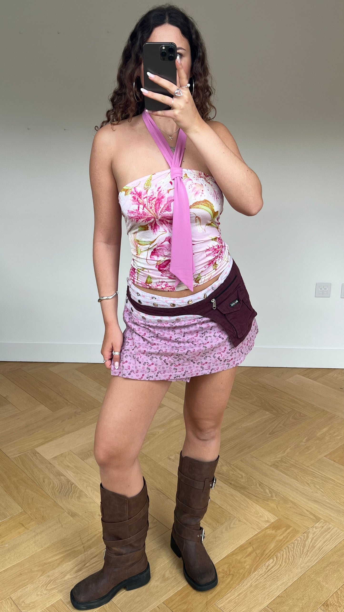 00s pink floral mini skirt- size one size