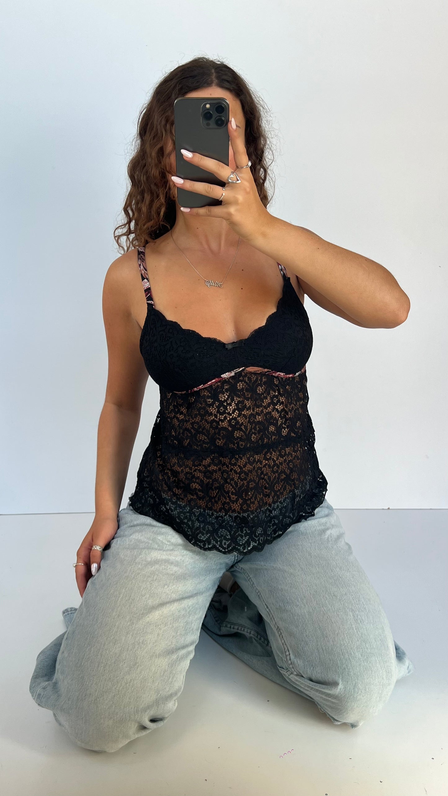 00s black lace cami- size M/L