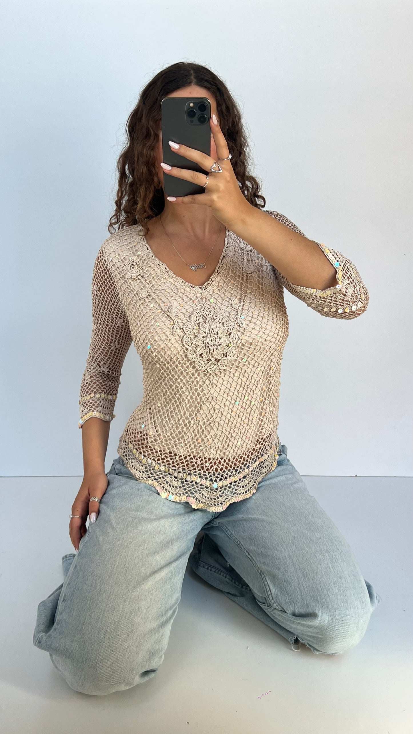 00s beige crochet top- size L