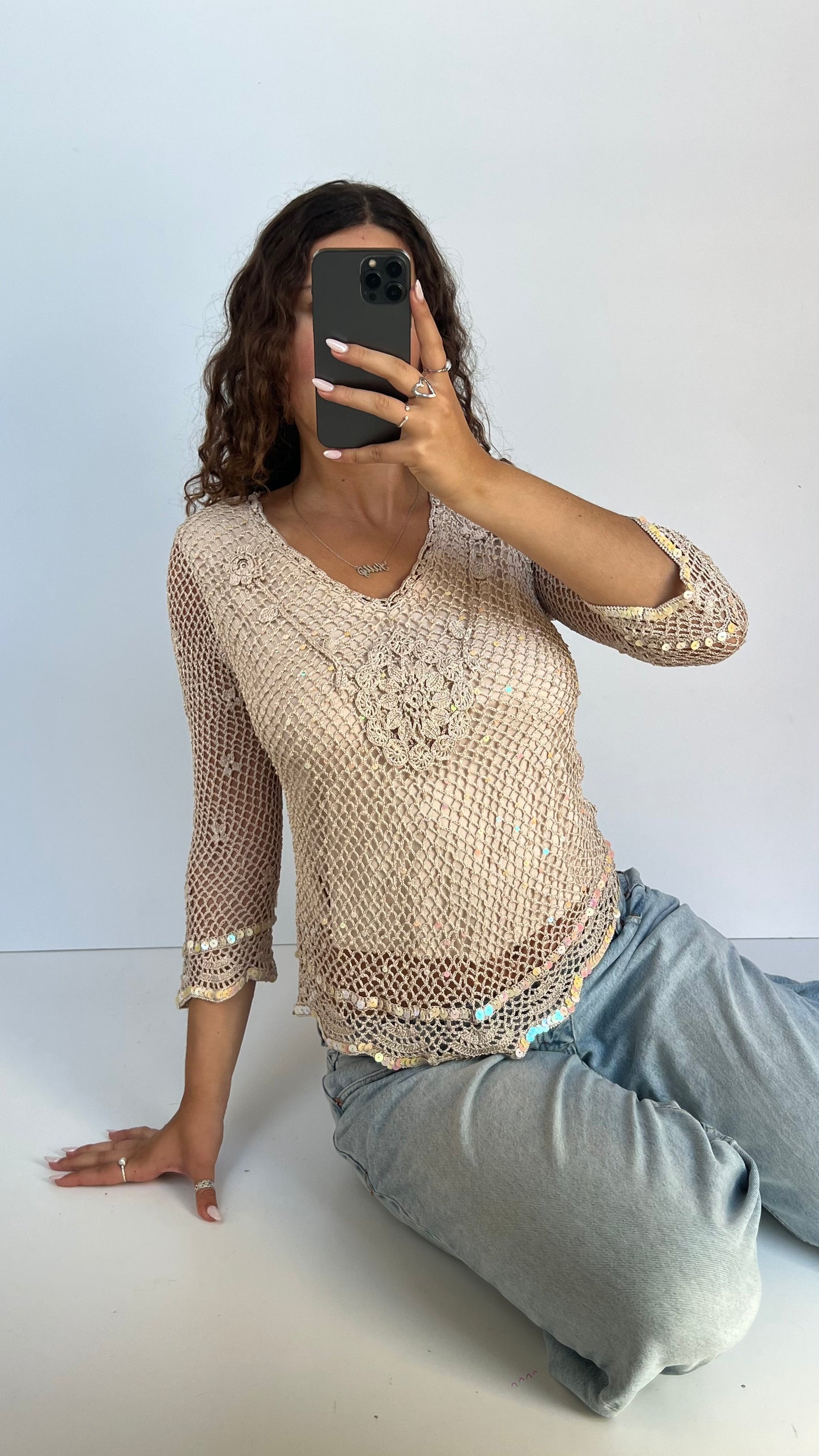 00s beige crochet top- size L