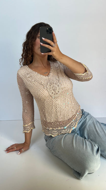 00s beige crochet top- size L
