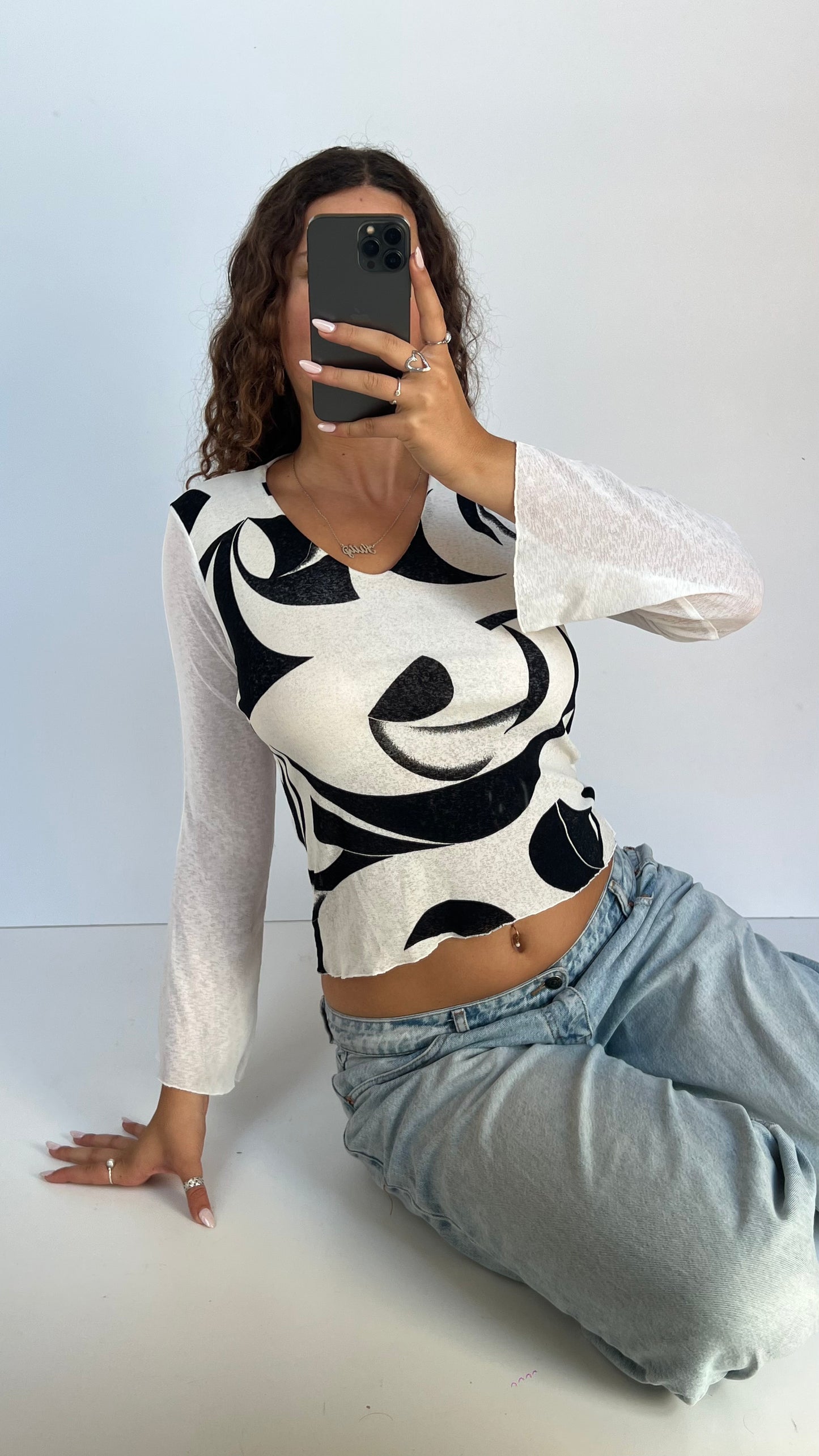 00s white swirl mesh top- size M
