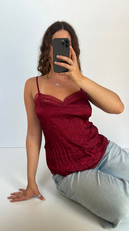 00s red satin lace cami- size M