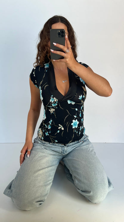 00s black blue floral top- size M